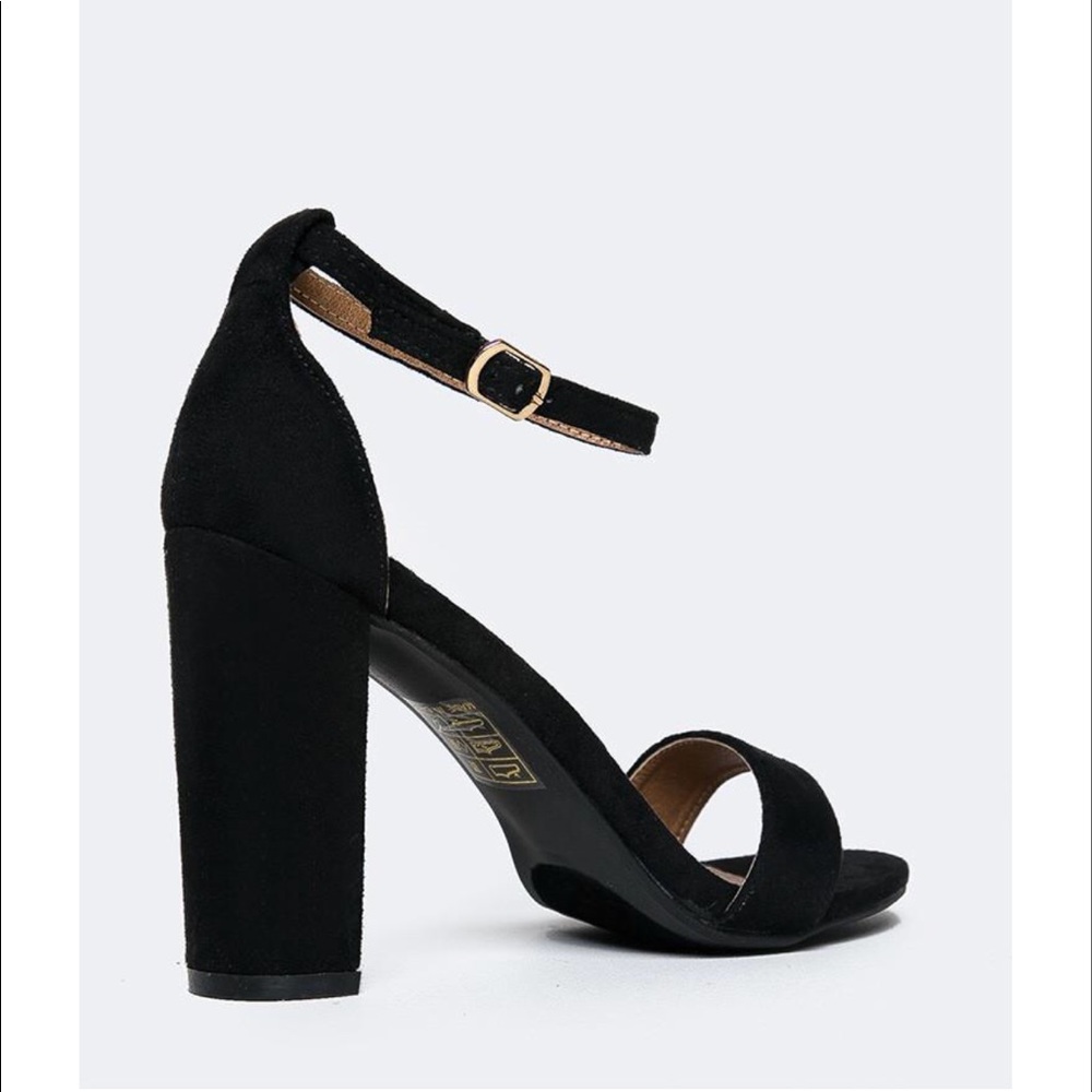 Casual Everyday Ankle Strap Block Heel Sandal - Picture 4 of 4